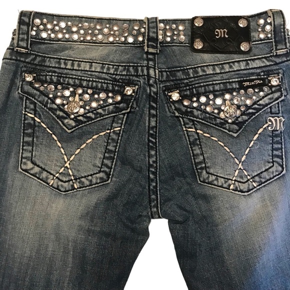Miss Me Jeweled Flap Pocket Skinny Jeans Woman’s Size 27 - Picture 4 of 12